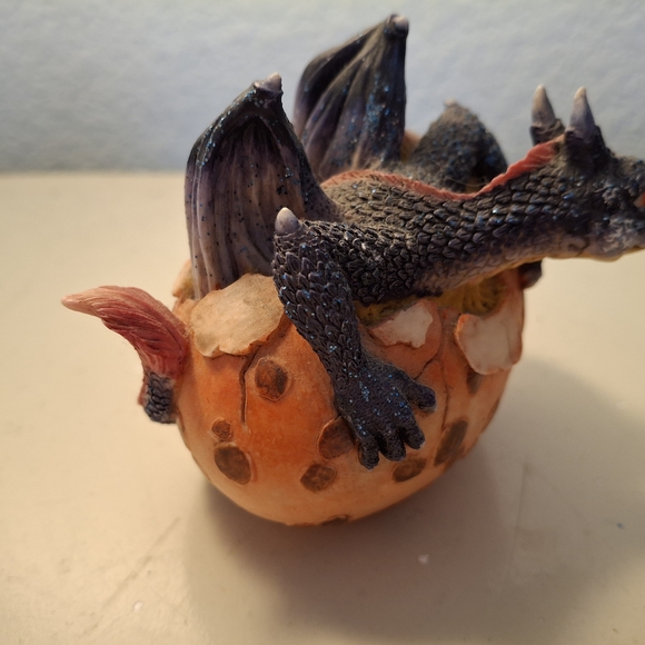 Dragon Figurine Emerging from Egg - Picture 4 of 5